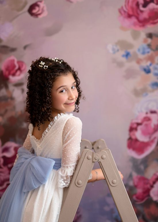 foto de niña de comunion en estudio
