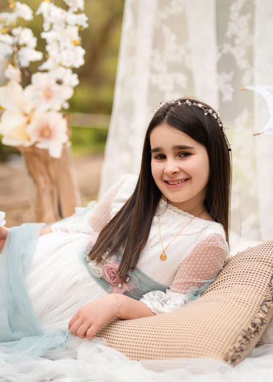 reportajes fotográficos de comunión en estudio y exteriores